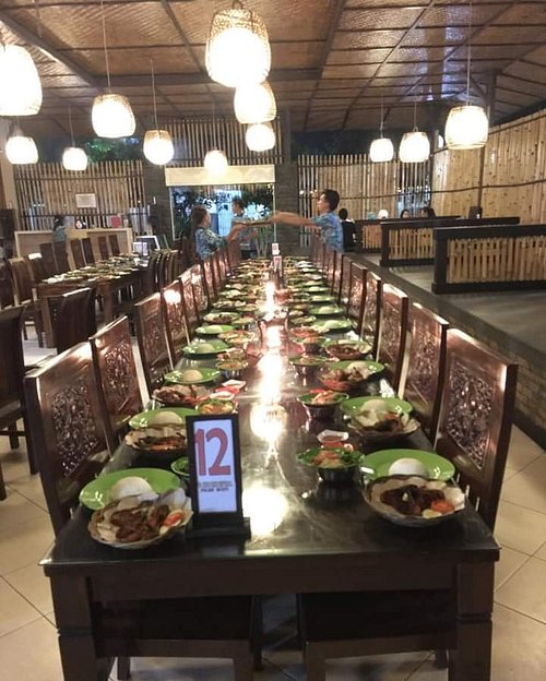 Suasana restoran